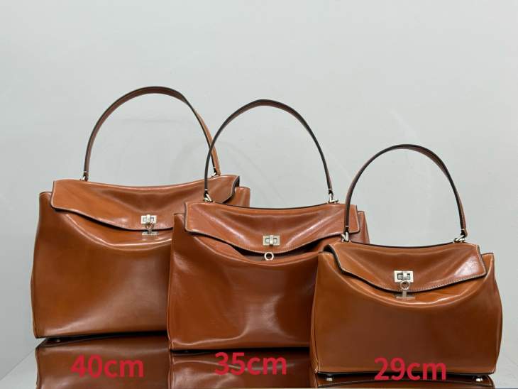 Picture of Balenciaga Handbags _SKUfw206732099fw